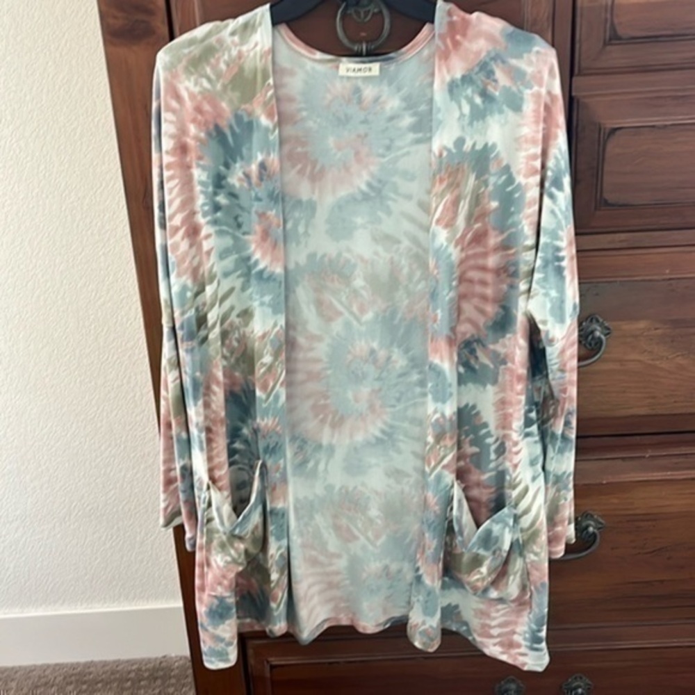 Viamor Tie-Dye Cardigan With Pockets NWOT